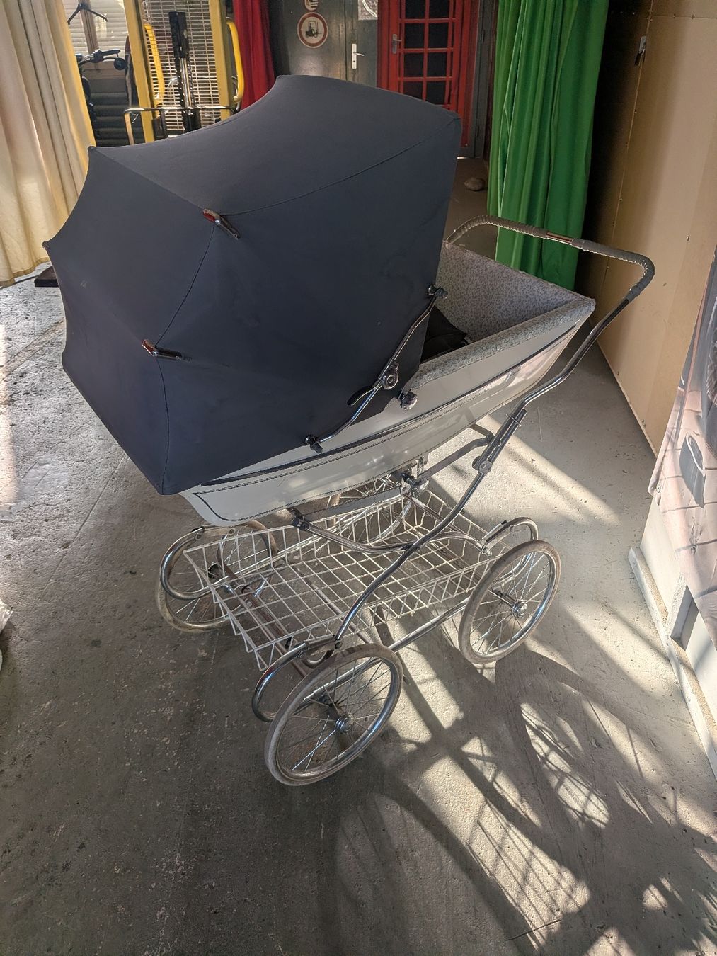 Carrozzine: Kinderwagen Vintage  – Usato da Künten venduto da sheila017 2