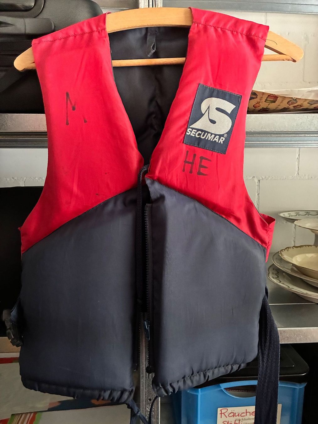 Gilet & Giacche: Schiffs-Weste für 40-70 kg – Usato da Wetzikon ZH venduto da chris7pat 2