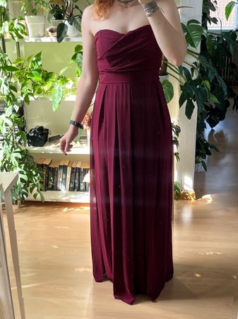 langes, bordeauxrotes Abendkleid, Grösse 38