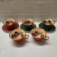 Kaffeetassen mit Untertassen