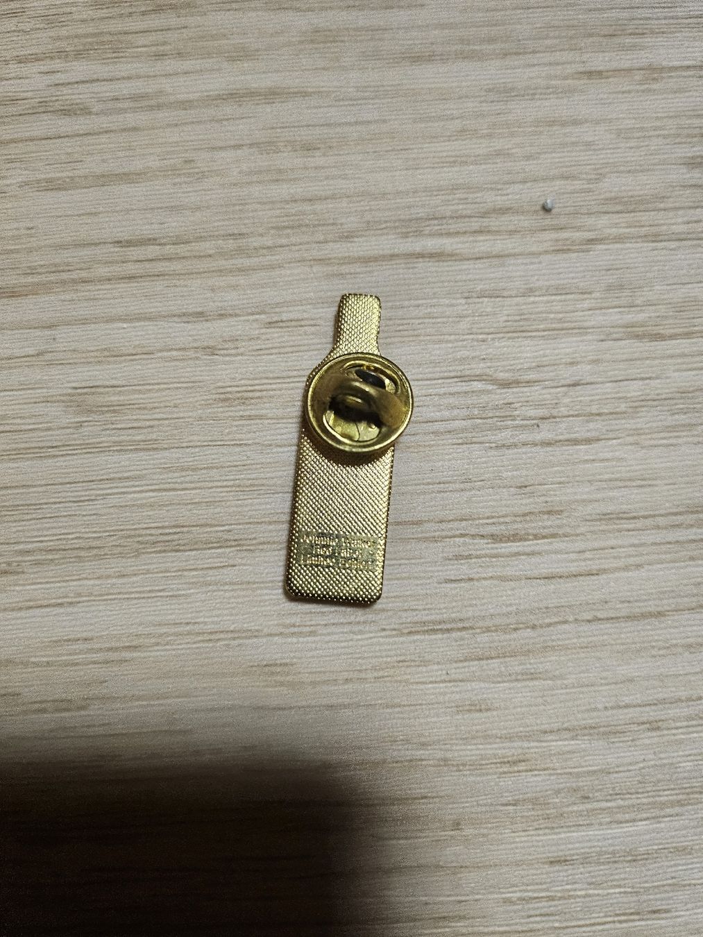 Placchette & Badge: Pin's Johnnie Walker Red Label Vintage – Usato da La Joux FR venduto da car_ck96 1
