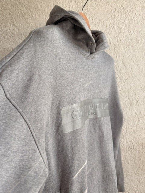Givenchy Maglioni & Felpe: Givenchy Sweatshirt Grau - XL – Nuovo (secondo la descrizione) da Dübendorf venduto da kerstinbrisbane 8