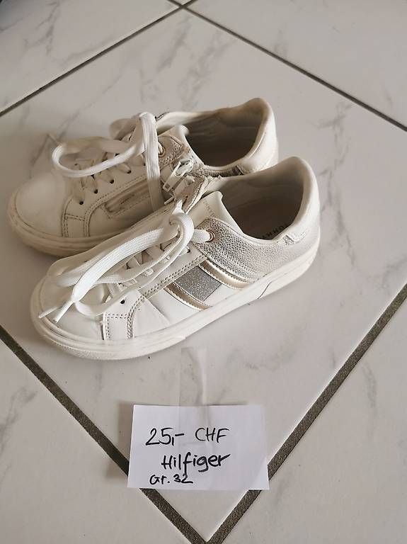 Scarpe per ragazze: Hilfiger Sneaker Gr. 32 – Usato da Zuchwil venduto da Miss-Sunshine