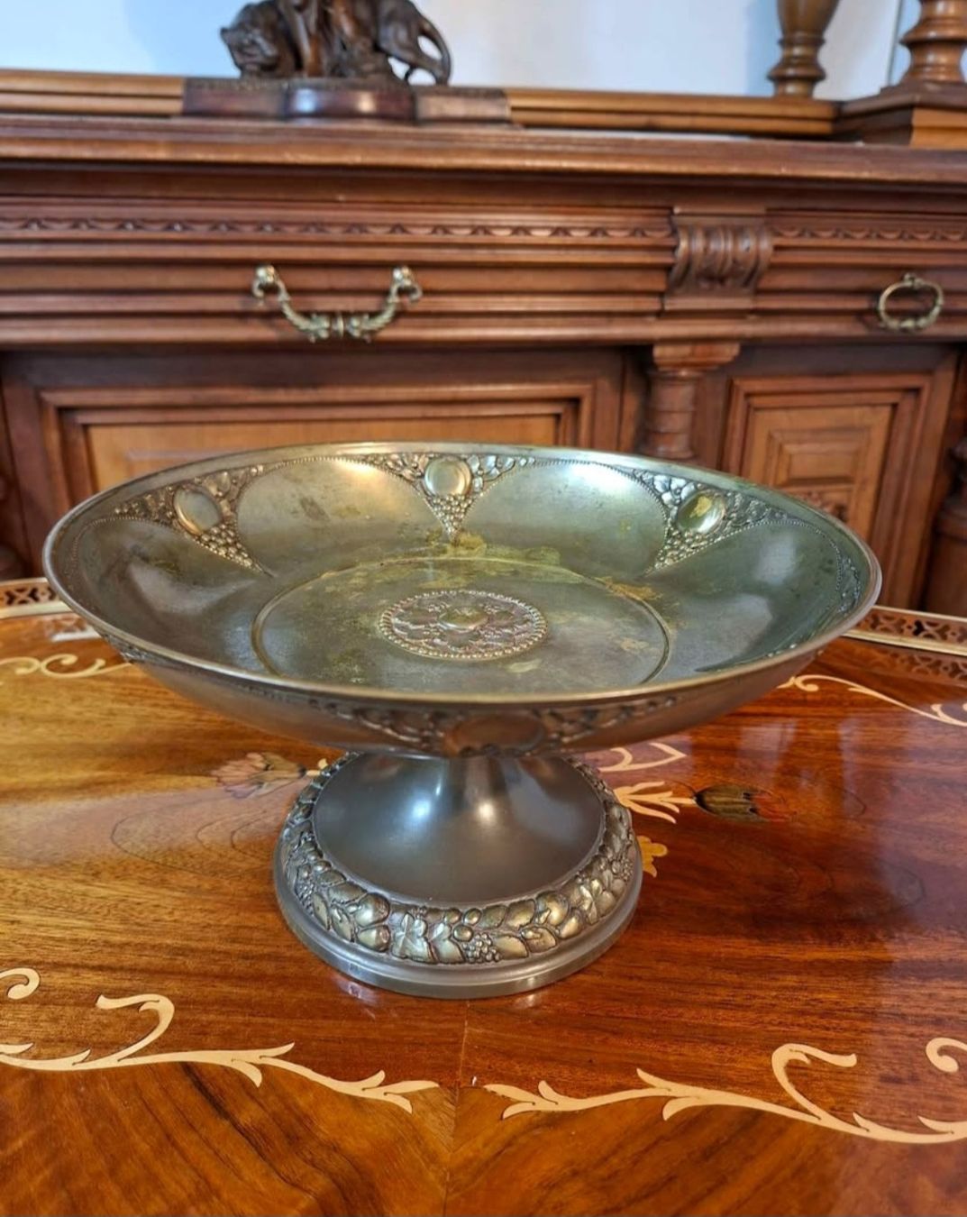 Piatti di portata: Antike Bronze Messing Schale auf Fuss Prunkschale – Usato da Steffisburg venduto da ZeitReise_