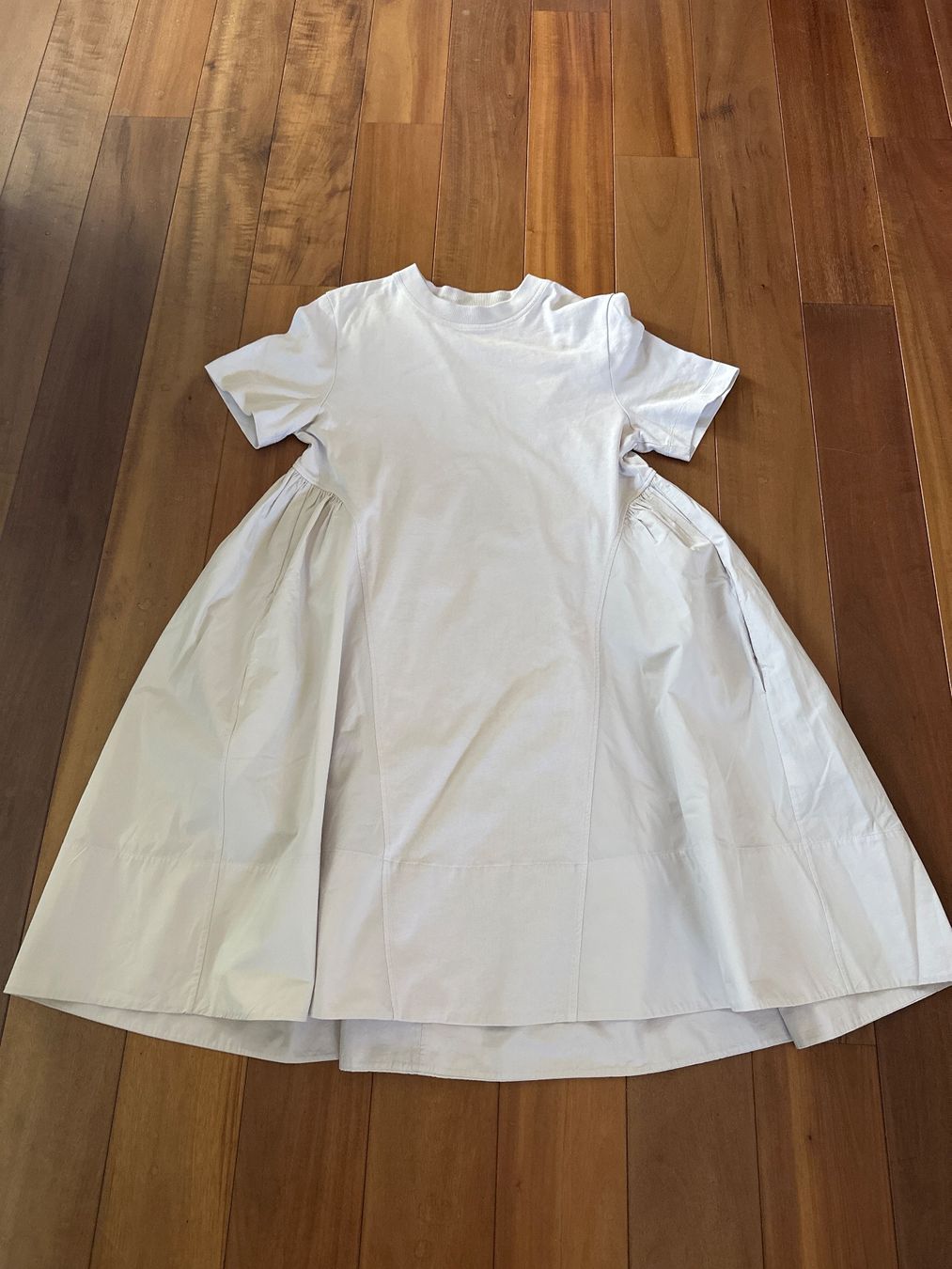 Cos Vestiti: Cos Kleid Gr M hell beige – Usato da Regensdorf venduto da Sternlein4