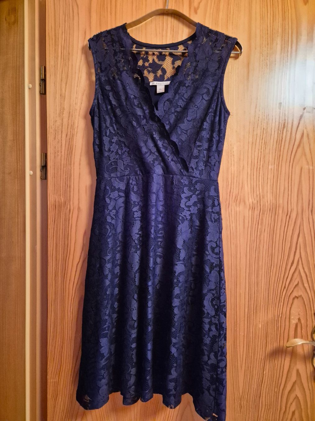 Vestiti: Schönes dunkelblaues Spitzenkleid – Usato da Walenstadt venduto da grischalounge1
