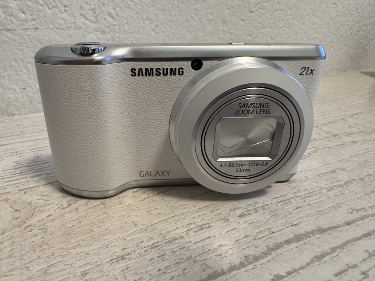 Samsung Fotocamera: Samsung galaxy 2 Digitalkamera – Usato da Zunzgen venduto da milesdavis76