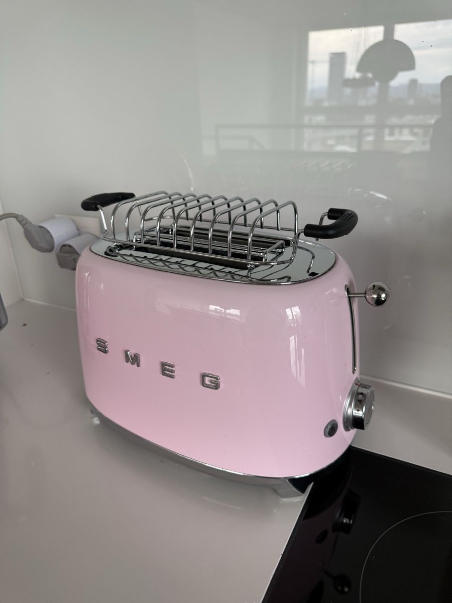 Smeg Elettrodomestici da cucina: Smeg Toaster Pink 2 Schlitze & Grillrost – Usato da Zürich venduto da janni_jj12 1