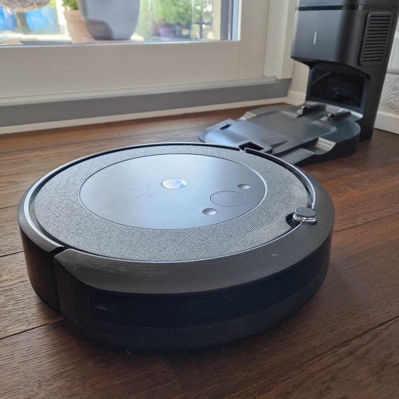 Irobot Aspirapolveri & Accessori: iRobot Roomba i3+ Vacuum Cleaner – Usato da Lachen SZ venduto da eli_tjx2 1