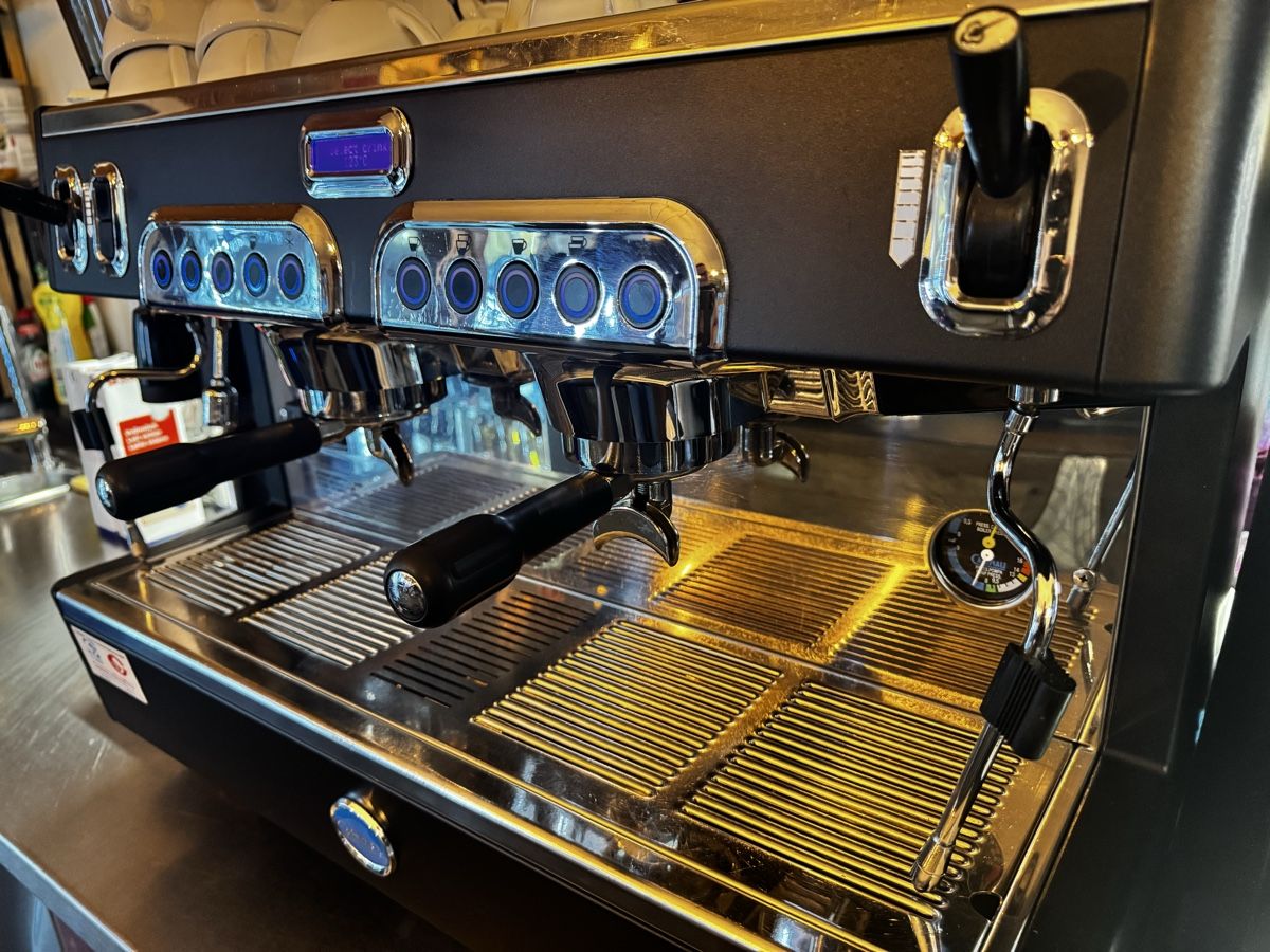 Kaffeemaschinen & Espressomaschinen: Carimali Cento 50 E2 Espressomaschine – Gebraucht aus Flims Waldhaus von djs_6z5b 2