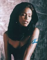 Whitney Houston (1963-2012) - orig. sign. Grossfoto