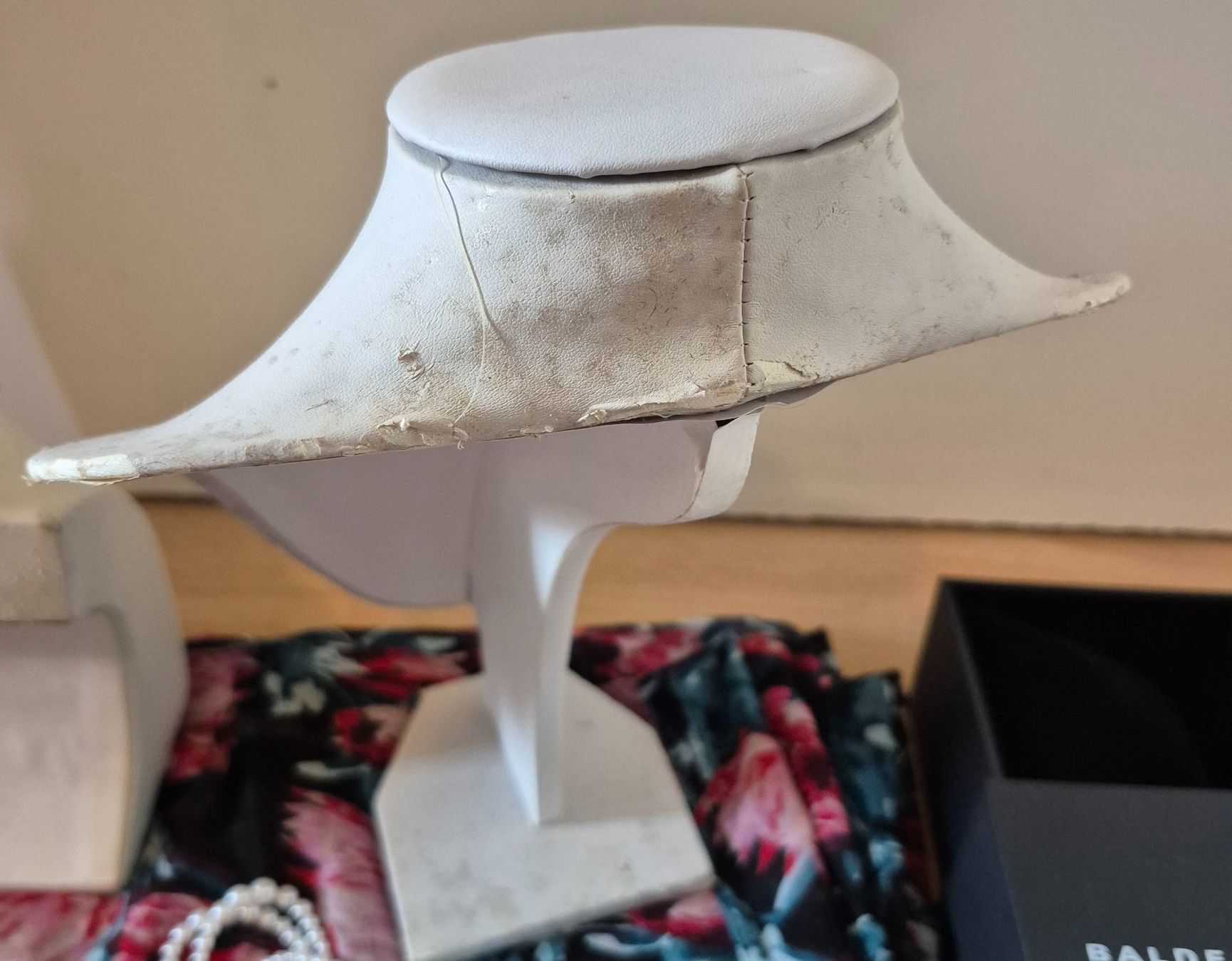 Altri gioielli: Schmuck Büste und Accessories – Usato da Adliswil venduto da cha_fq9f 9