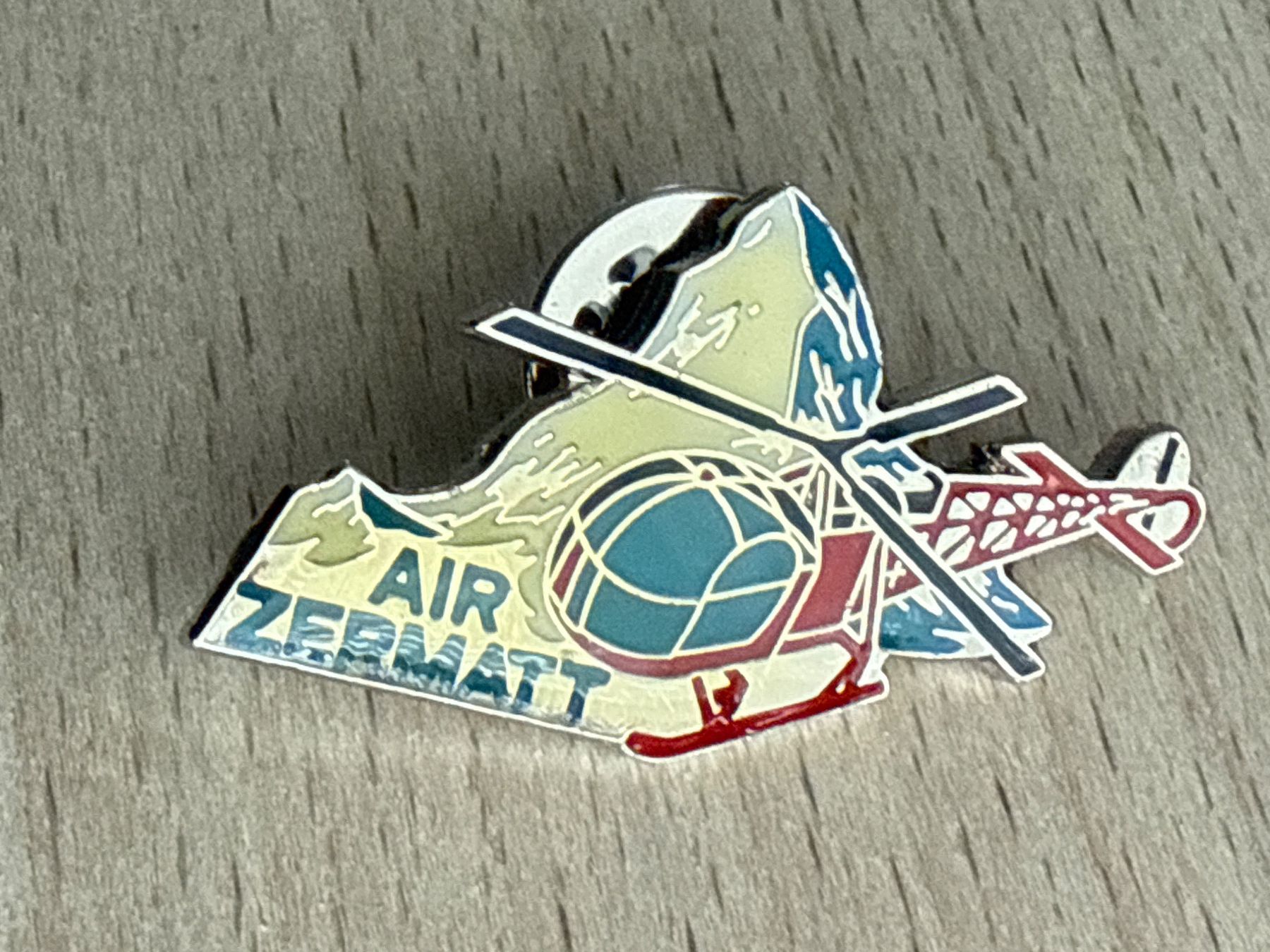 Plaketten & Abzeichen: Pin Air Zermatt – Gebraucht aus Glattbrugg von Schweigmatt
