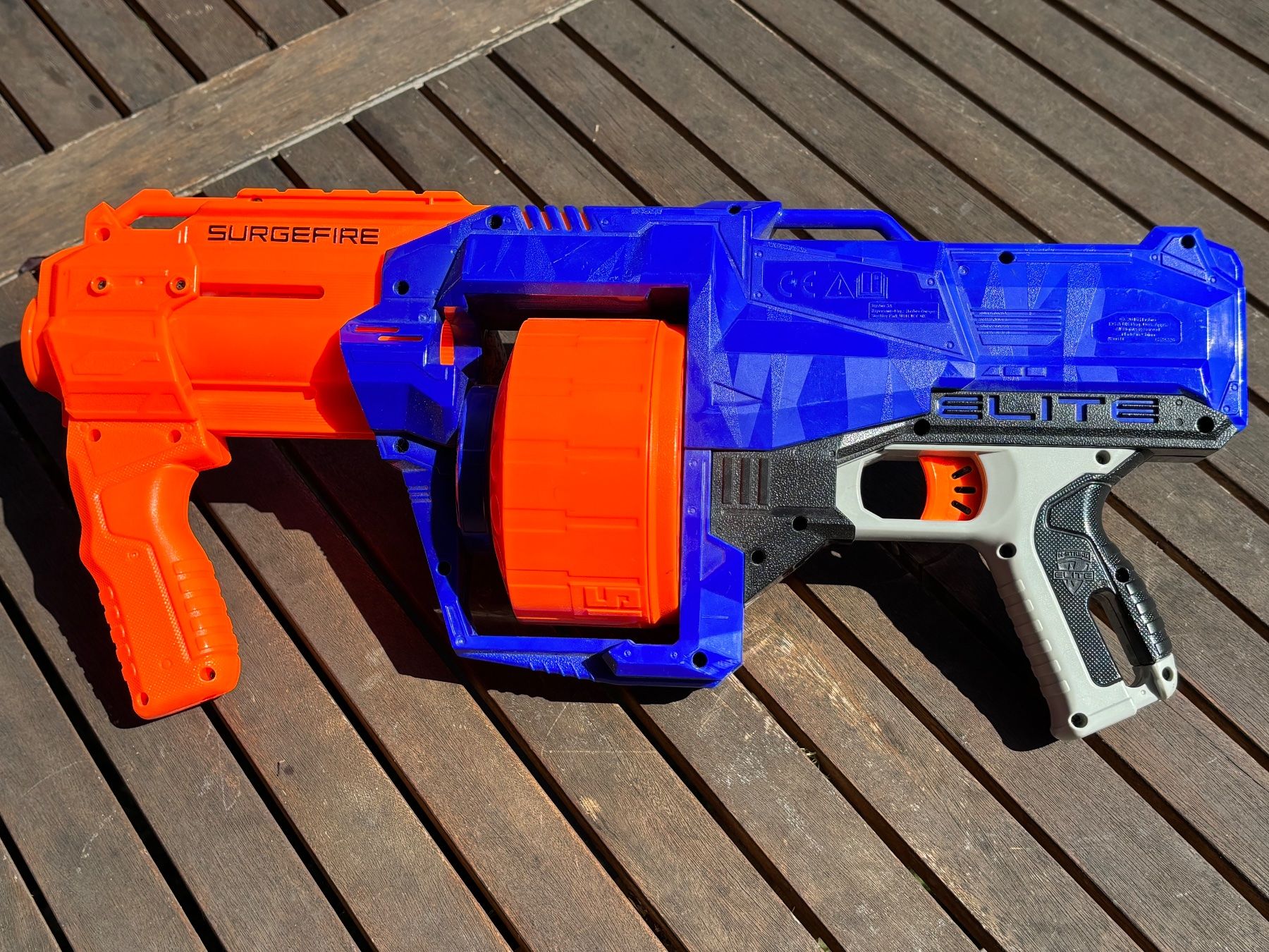 Jouets: Surgefire Nerf gun – D'occasion à Therwil par f5mj8 1