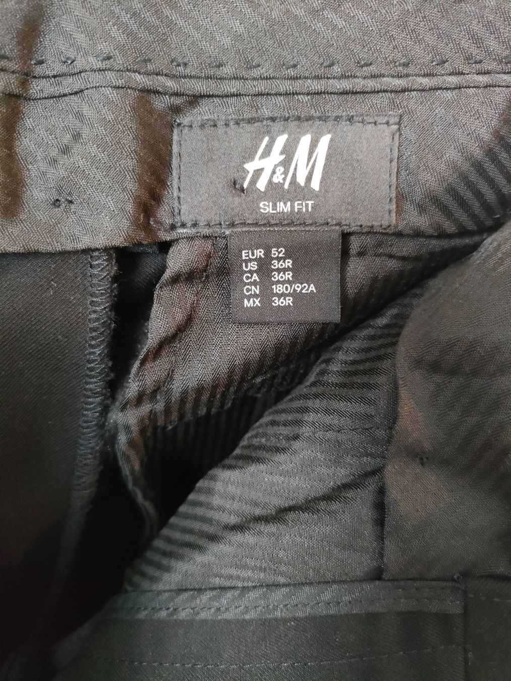 H&M Pantaloni: Schwarze Hose Slim Fit – Usato da Dietikon venduto da MJ_Sporting 4