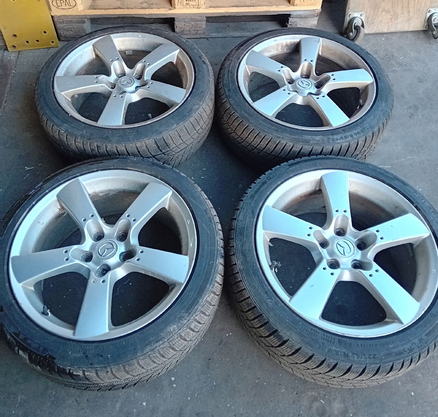 Pneus & Kompletträder: roues Mazda RX-8 2003-2012 18" – Gebraucht aus la heutte von