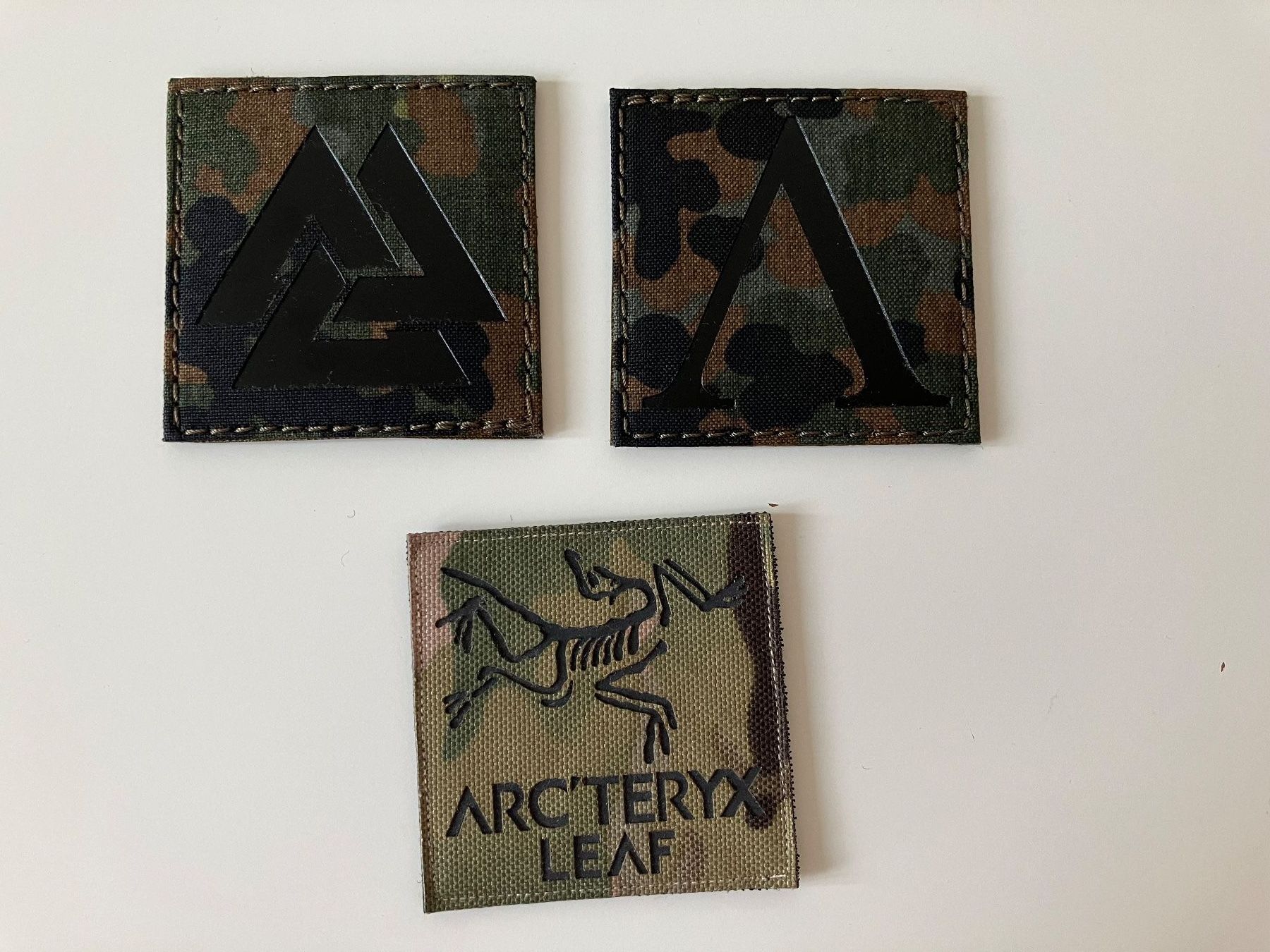 Toppe: Un patch Arc'teryx Leaf + 2 autres – Usato da Neuchâtel venduto da Luta80