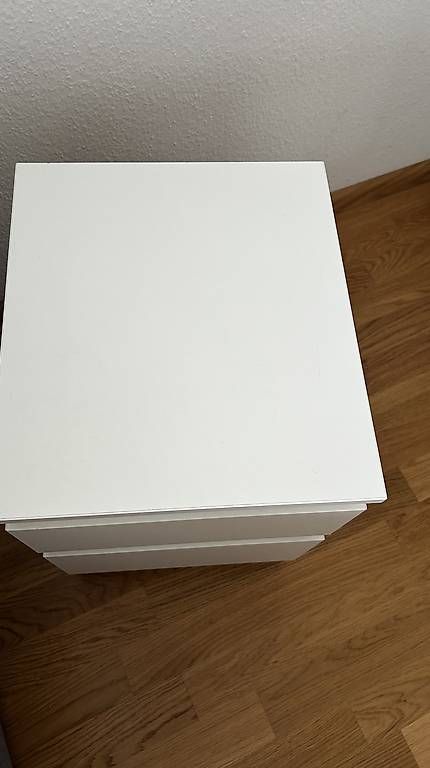 Comodini: Nachtisch/ Kommode  – Usato da Binningen venduto da Xen_2gn5 1