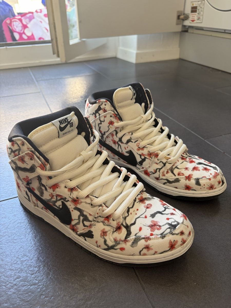 Nike Herrenschuhe: Nike SB Dunk High Cherry Blossom – Gebraucht aus Zürich von Jerome.G.