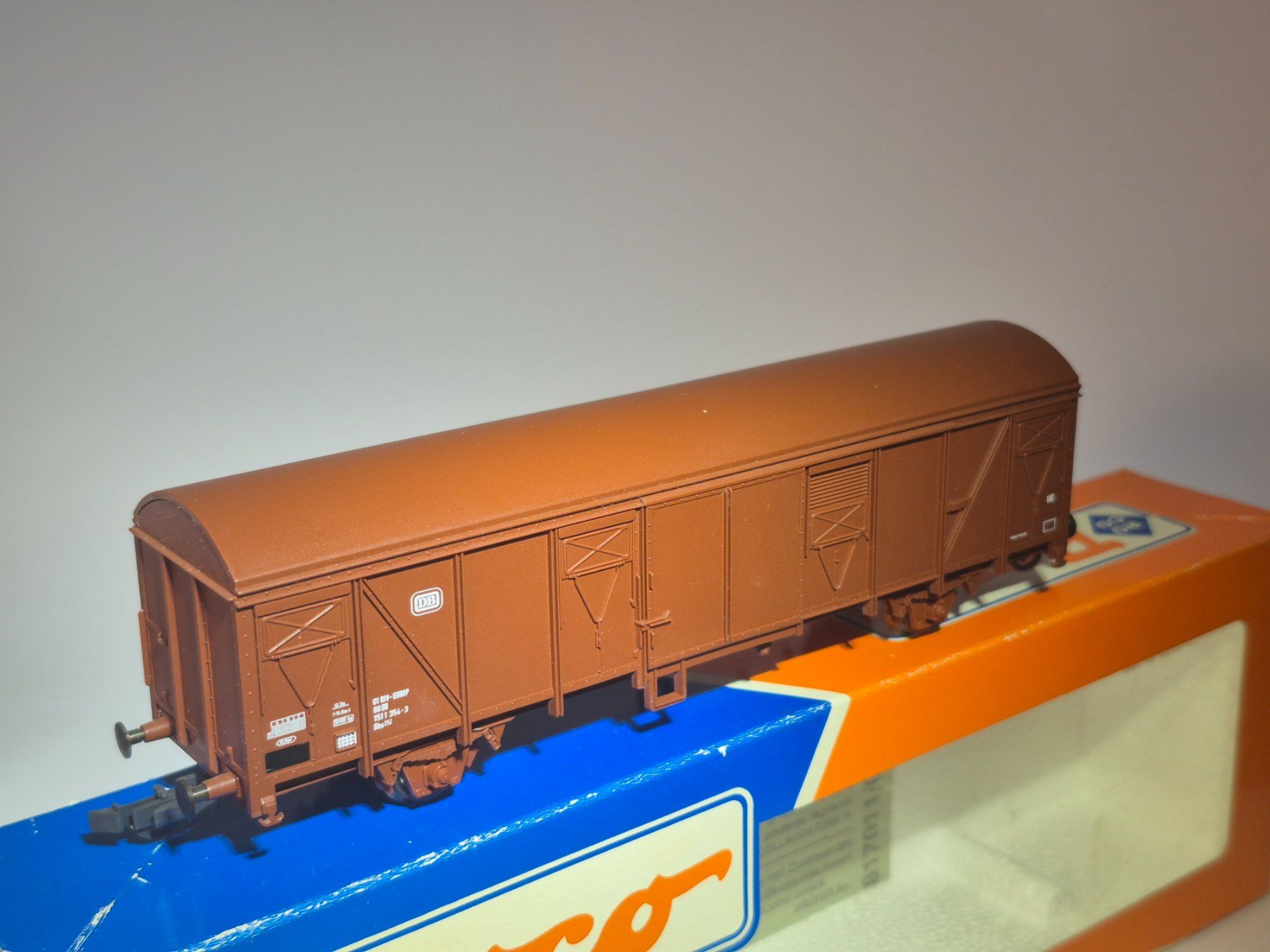Roco Modellini di ferrovie: Roco Güterwagen - DB - Nr. 46409 – Usato da Zürich venduto da Ricola_Citron 7