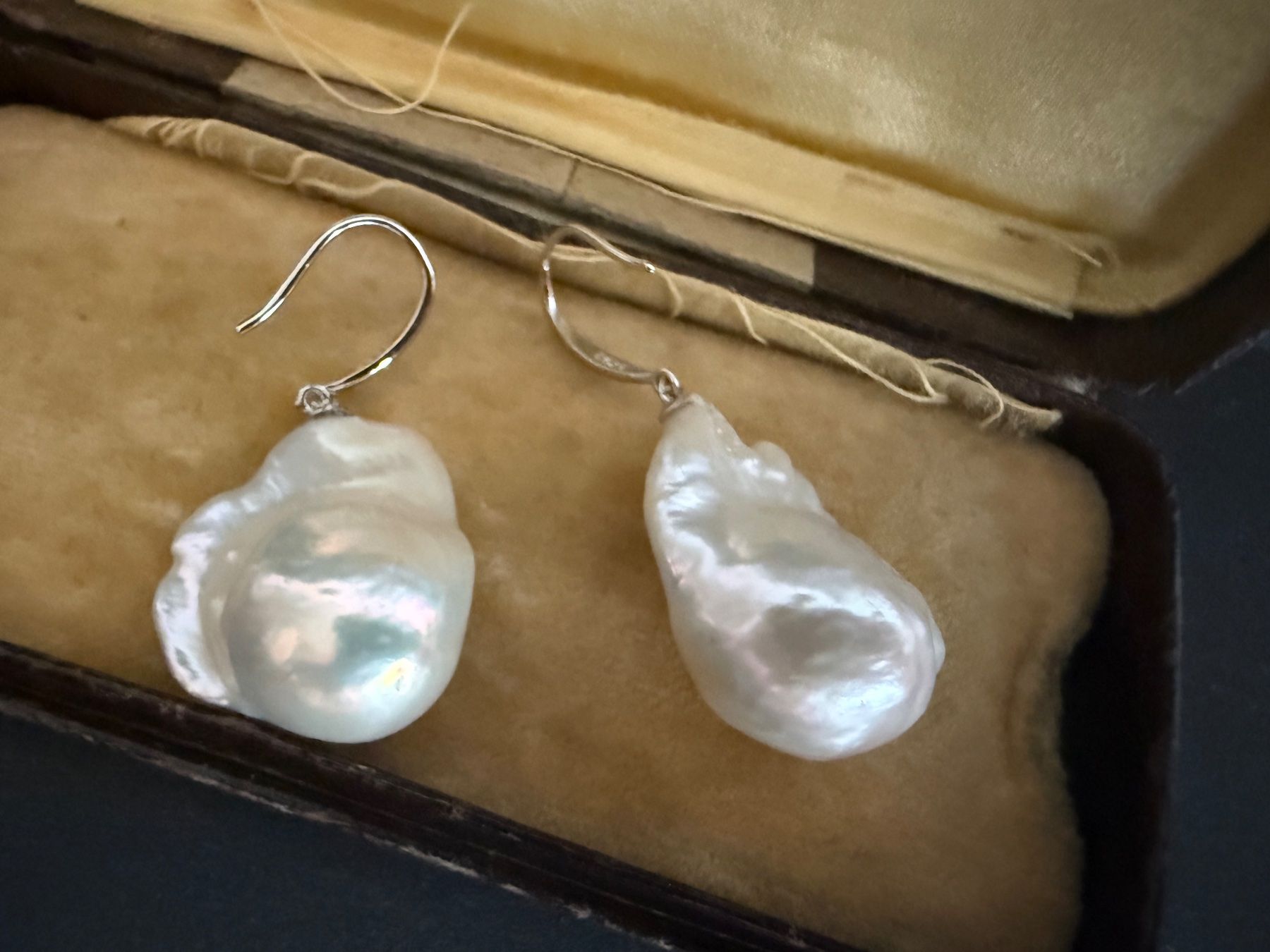 Boucles d'oreille: Silber Ohrringe mit Barockperlen 925 – D'occasion à Spiegel b. Bern par Rogger72 1