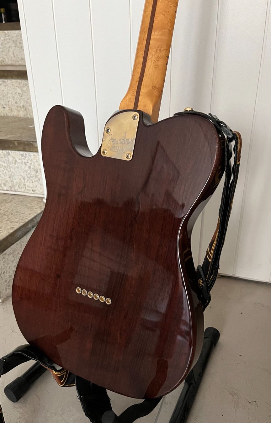 Fender Musikinstrumente: Fender USA Thinline Select Telecaster 2013 – Gebraucht aus Solothurn von  6