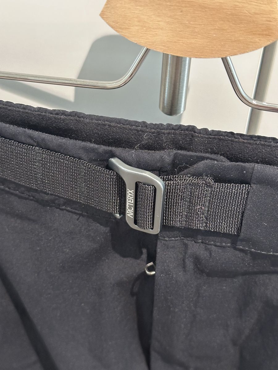 Arcteryx Pantaloni: Arcteryx short (gr.M) – Usato da Frauenfeld venduto da bybong 1