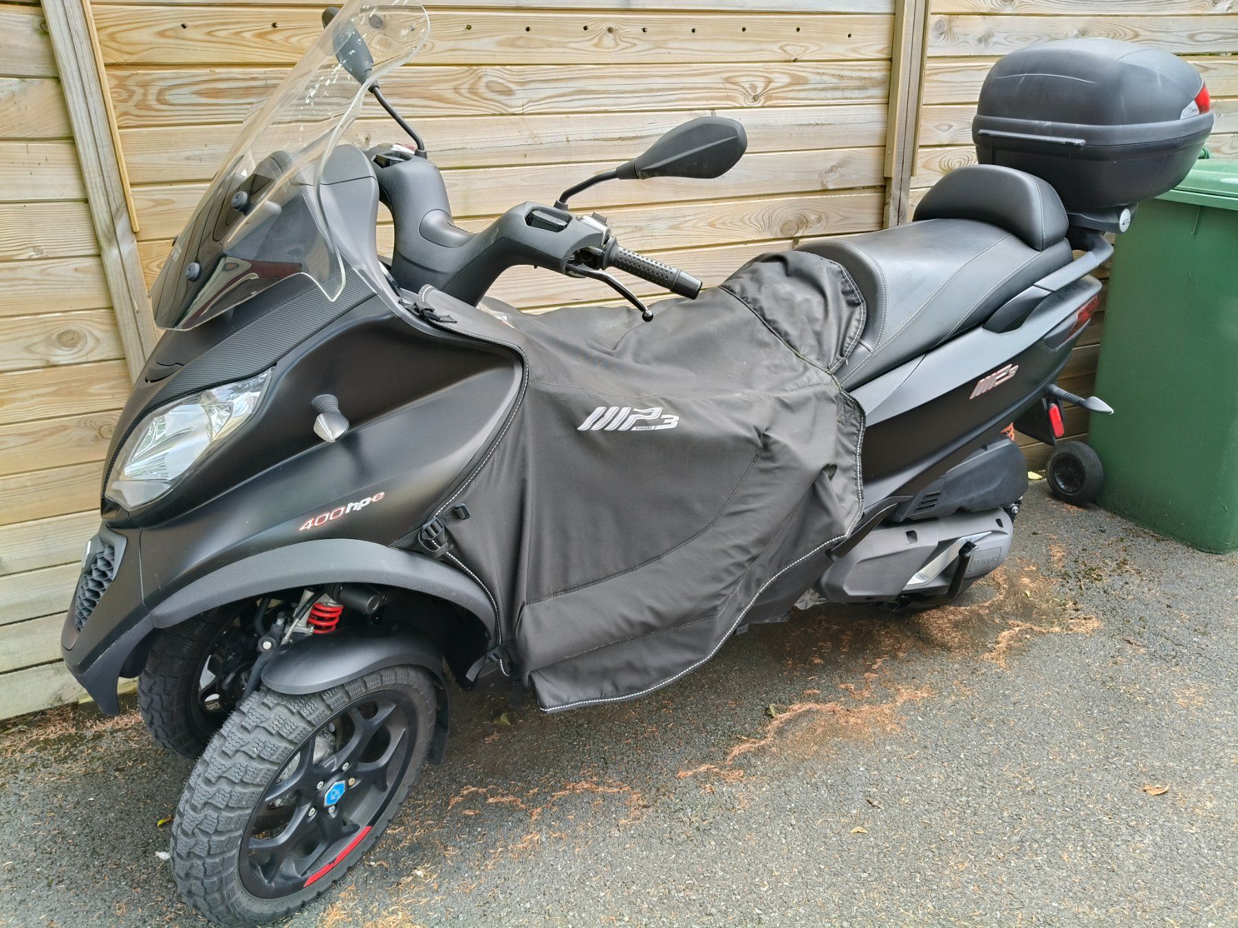Piaggio Scooter: Piaggio MP3 400 hpe – Usato da Aïre venduto da kep_2fnm 1