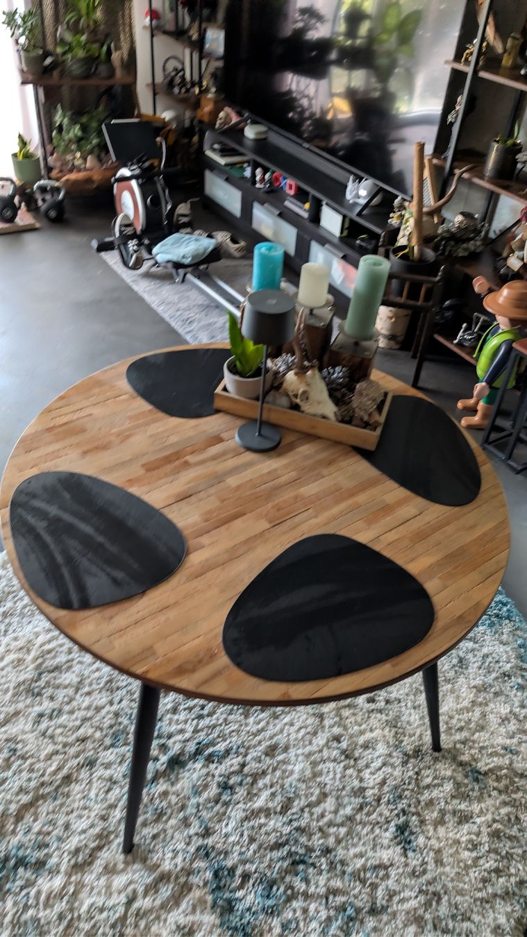 Tavoli: Runder Tisch Holz mit schwarzen Füssen – Nuovo (secondo la descrizione) da Riedholz venduto da DomeKa20