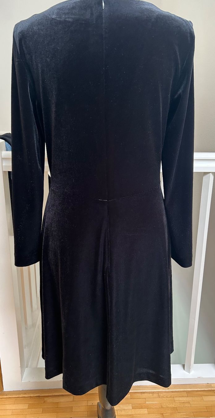 Hallhuber Vestiti: Hallhuber elegantes Kleid Samt, Gr. 36 – Usato da Geneve venduto da jua_b7nb 1