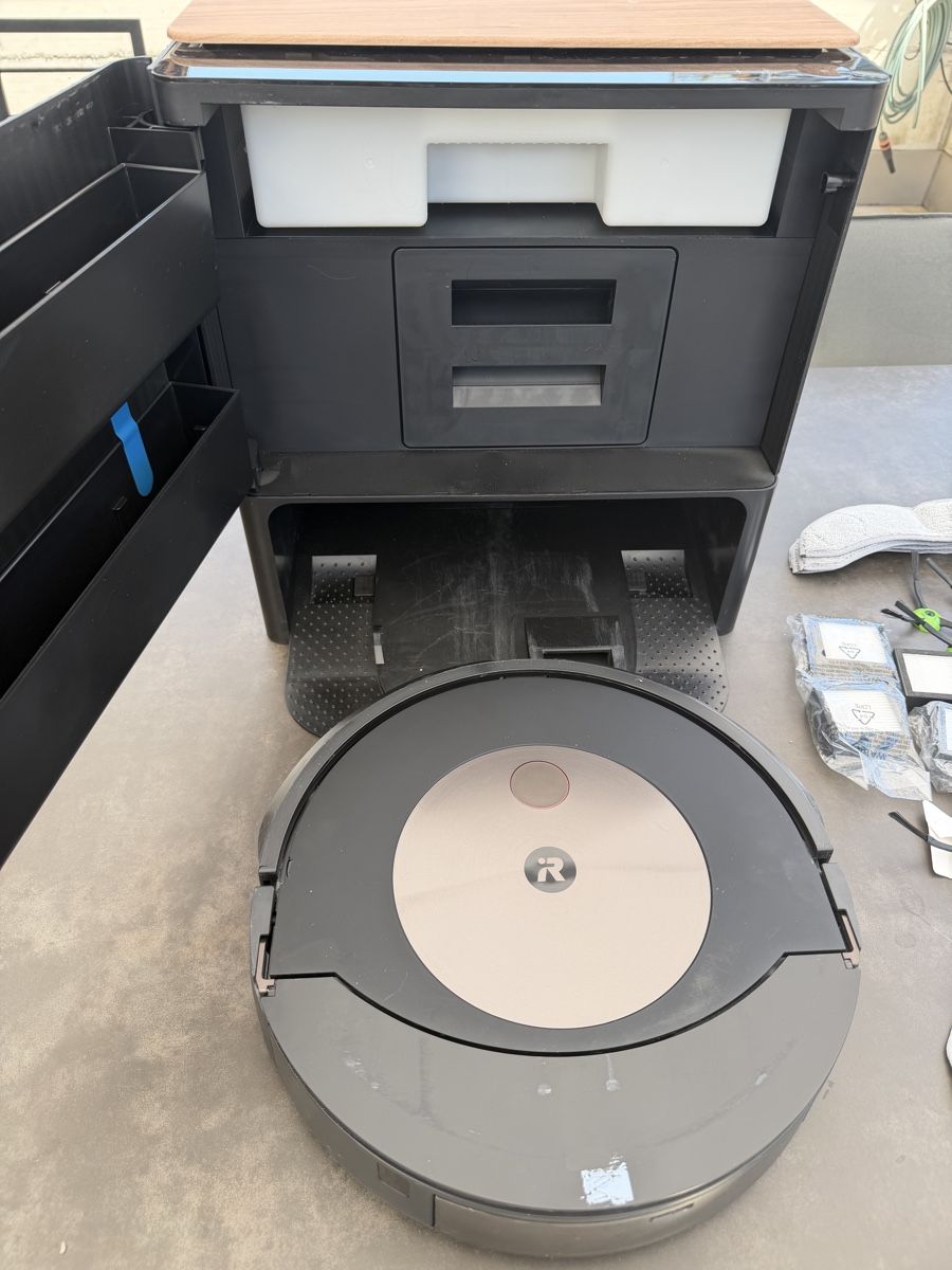 Irobot Aspirapolveri & Accessori: iRobot Roomba Combo j9 - BlackBetty – Usato da Sursee venduto da Hoselopf 4