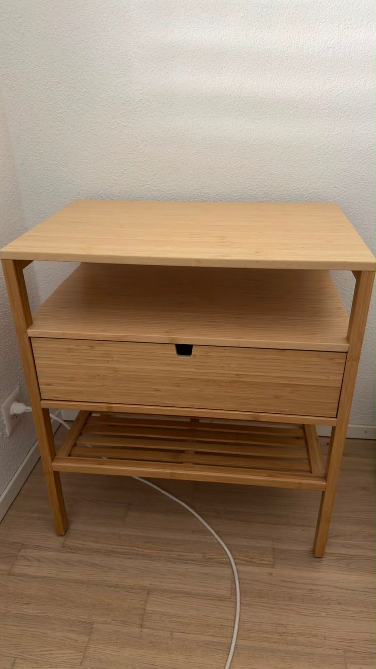Ikea Tables de nuit: Bedside table – D'occasion à Dietikon par Jacob-Alexandre 1