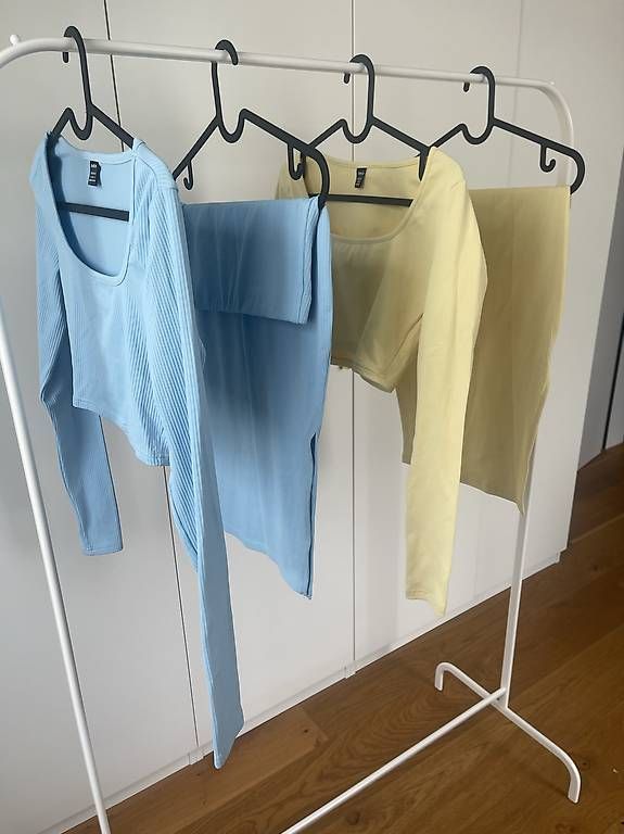 Lots de vêtements: Zweiteler – Neuf avec emballage d'origine à Erlinsbach SO par mel_9nj8