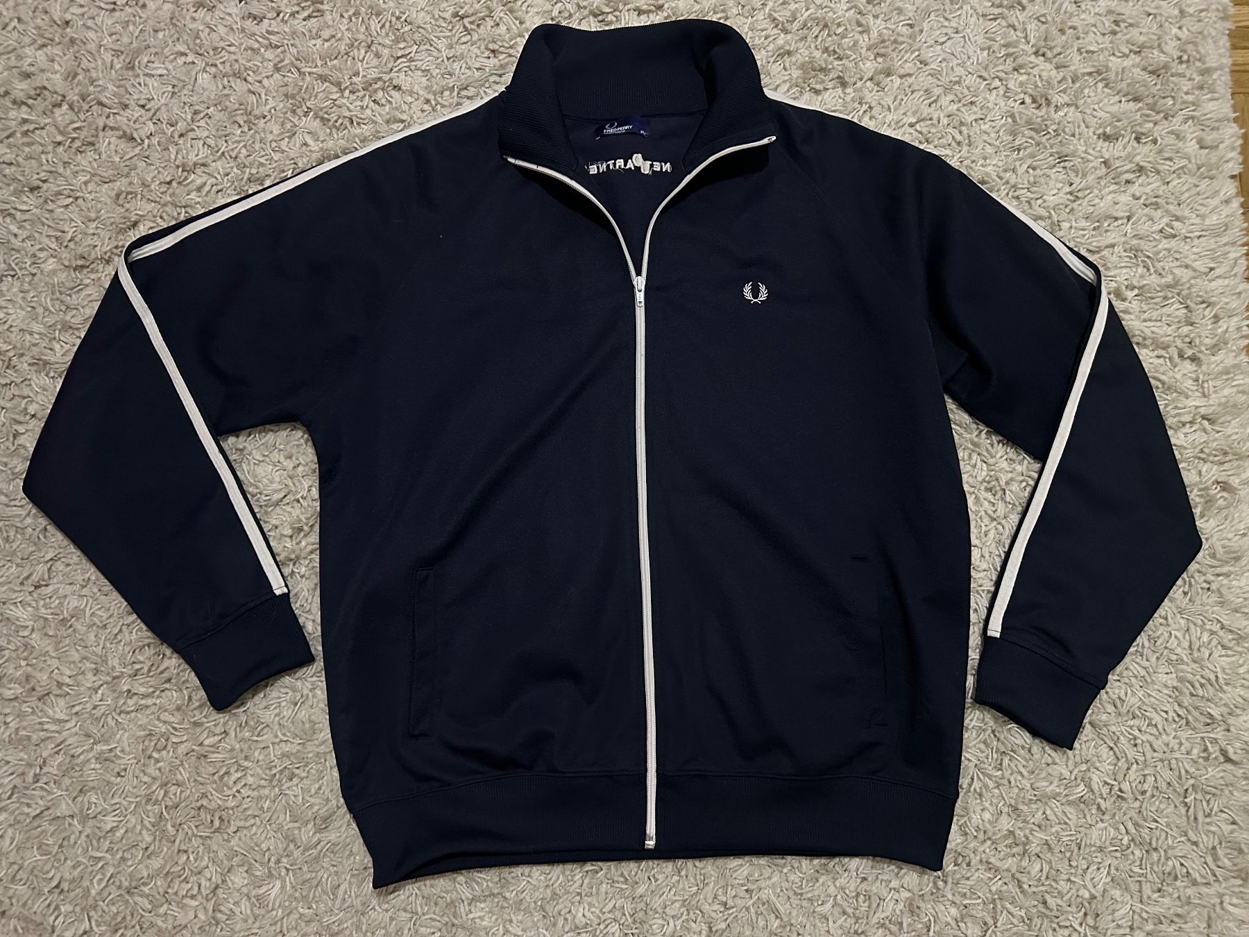Fred Perry Pullover & Sweatshirts: Fred Perry Pullover Gr.XL – Gebraucht aus Bern von BrandVilla