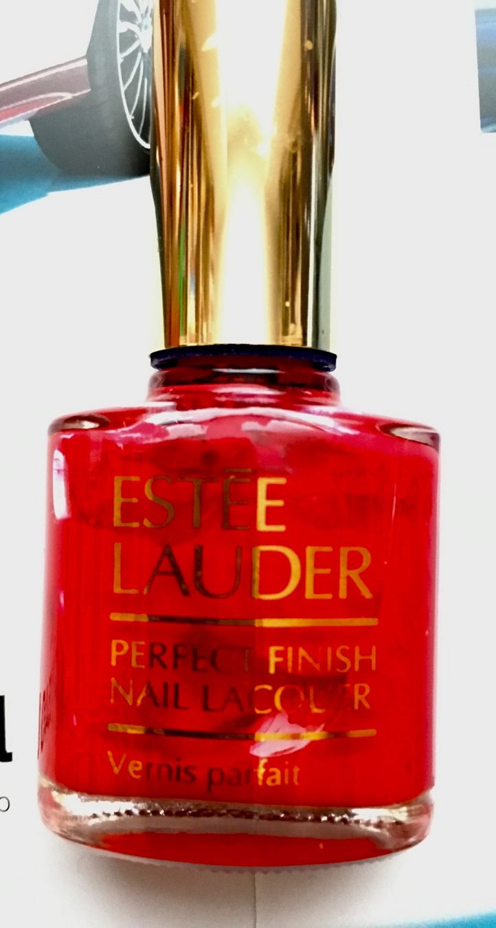Estée Lauder Smalto per unghie: Estee Lauder Nagellack NEU!!! – Nuovo (secondo la descrizione) da Bellinzona venduto da LuganoBoutique