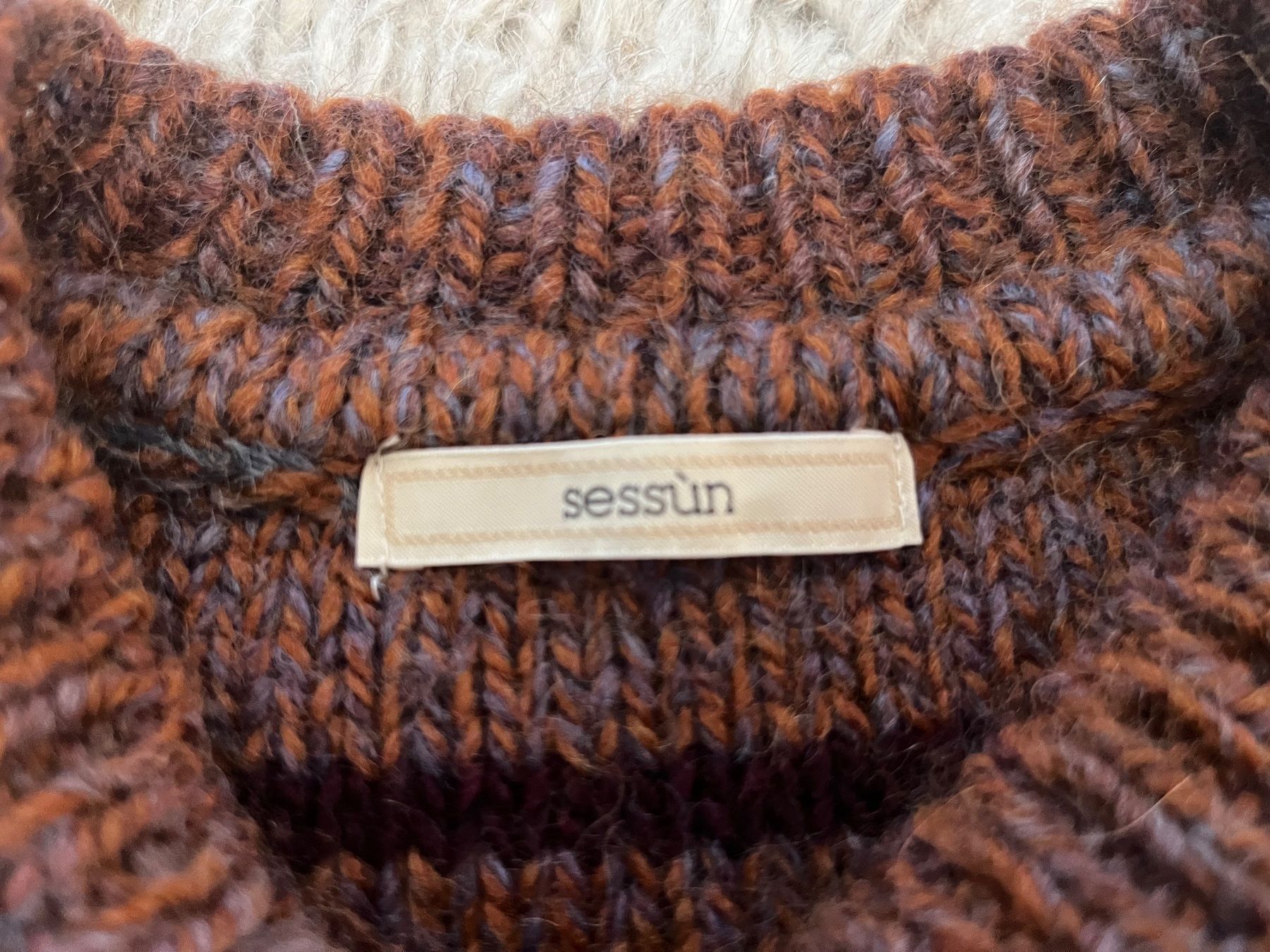 Sessun Maglioni & Felpe: Wollpullover von Sessùn – Usato da Utzenstorf venduto da Ismaele 4