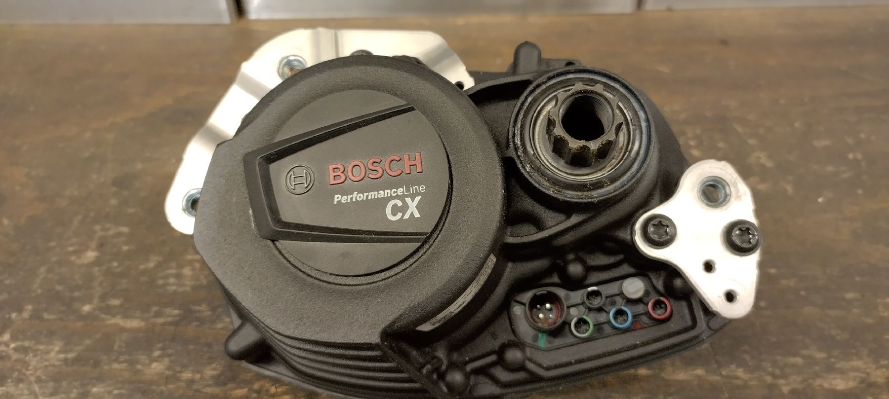 Bosch Motori: Bosch Performance Line CX BDU3741 | Mittelmotor – Usato da Hombrechtikon venduto da TheRock 6