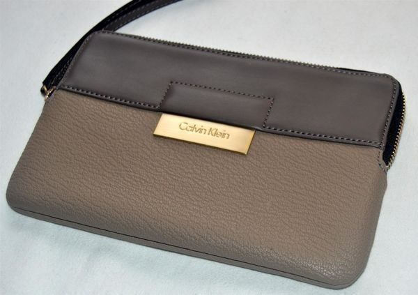 Calvin Klein Portafogli: Portefeuille  Calvin Klein- zippé – Usato da Collonges venduto da Auganien 6