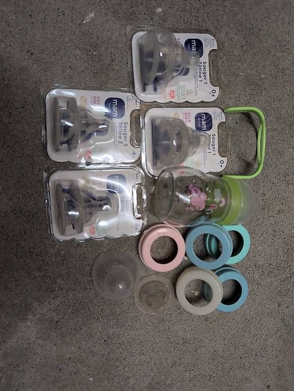 Repas pour bébés: MAM Schoppenflasche Set mit Saugern – D'occasion à Zürich par Dory12