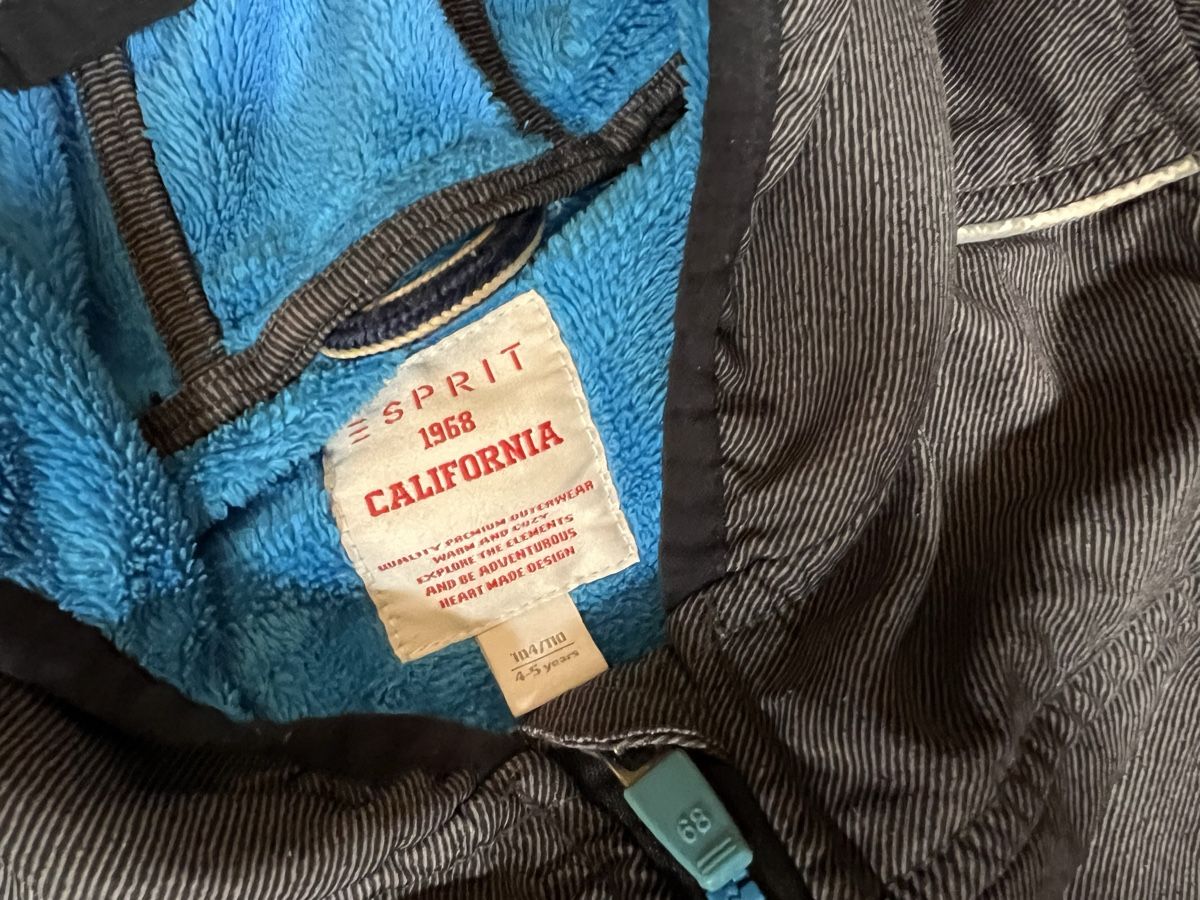 Esprit Giacche & Cappotti: Esprit Übergangsjacke Gr. 104/110, gebrauchter Zustand! – Usato da Oensingen venduto da katepe 3