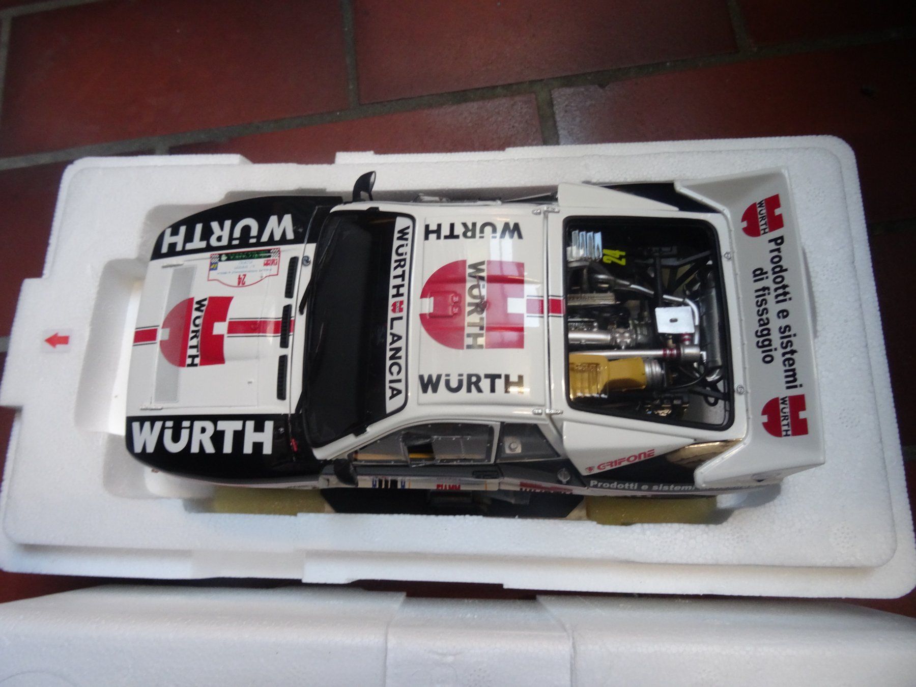 Kyosho 1/18 – Lancia 037 Rally 1983 – Vainqueur Targa Florio Sicile – Miniature Occasion