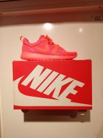 NIKE WOMENS      GRÖSSE 39     INNENSOHLE  25 CM