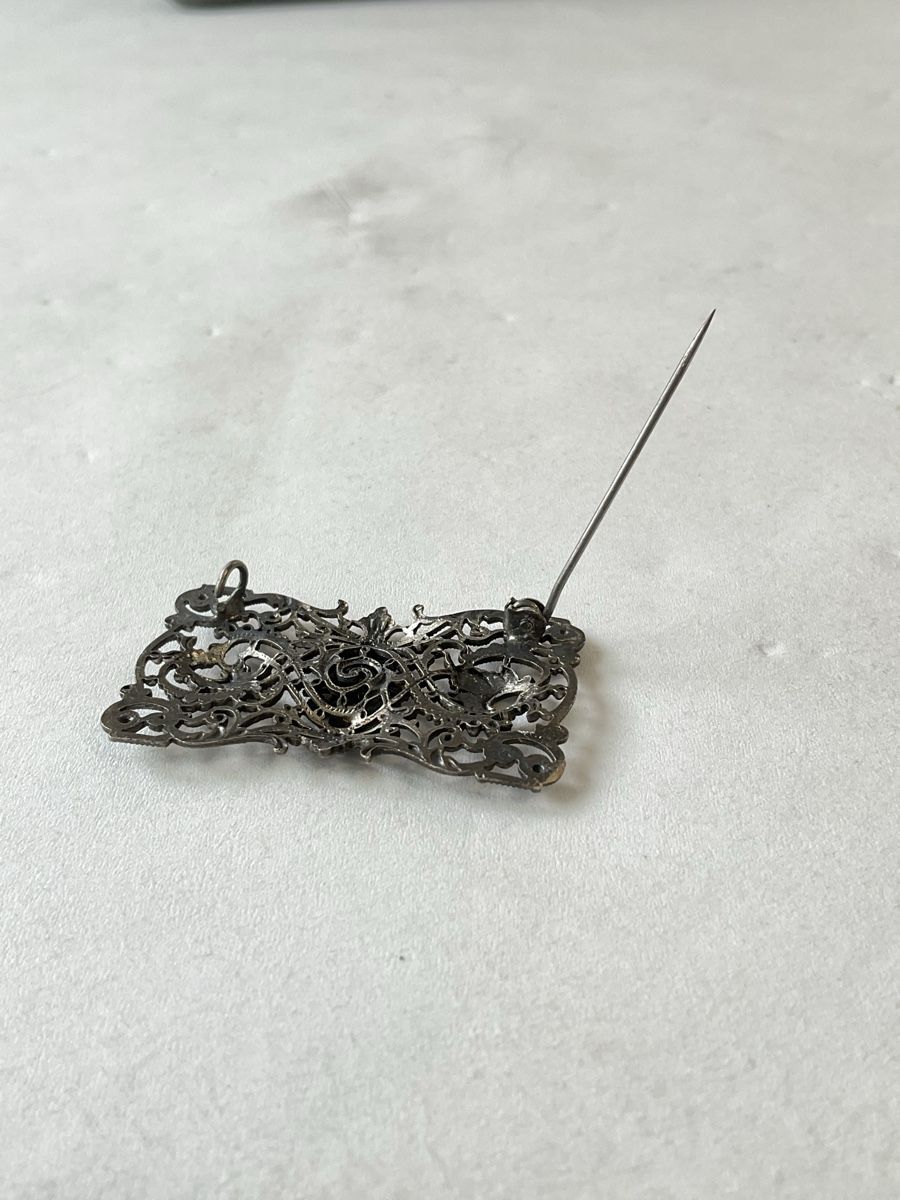 Spille & Fermagli: Ancienne broche en filigrane, argenté  – Usato da Malleray venduto da Robot12 4