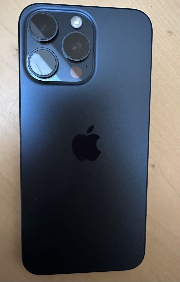 Apple Handys / Smartphones: Gepflegtes IPhone pro Max 15 / 256 GB – Neu (gemäss Beschreibung) aus Bettlach von win_z8sd