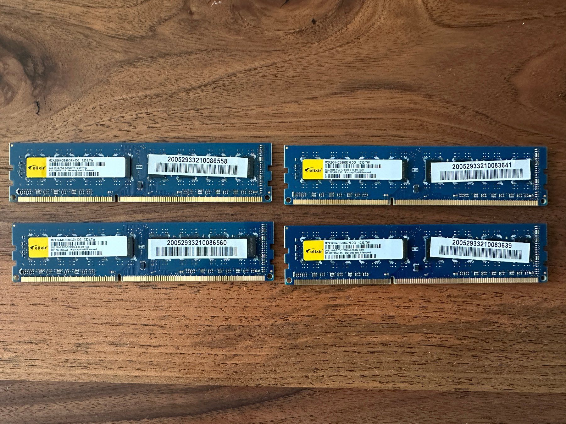 Memoria / RAM: Elixir M2X2G64CB88G7N-DG 123.TX 2GB – Usato da Stäfa venduto da Wdsoft