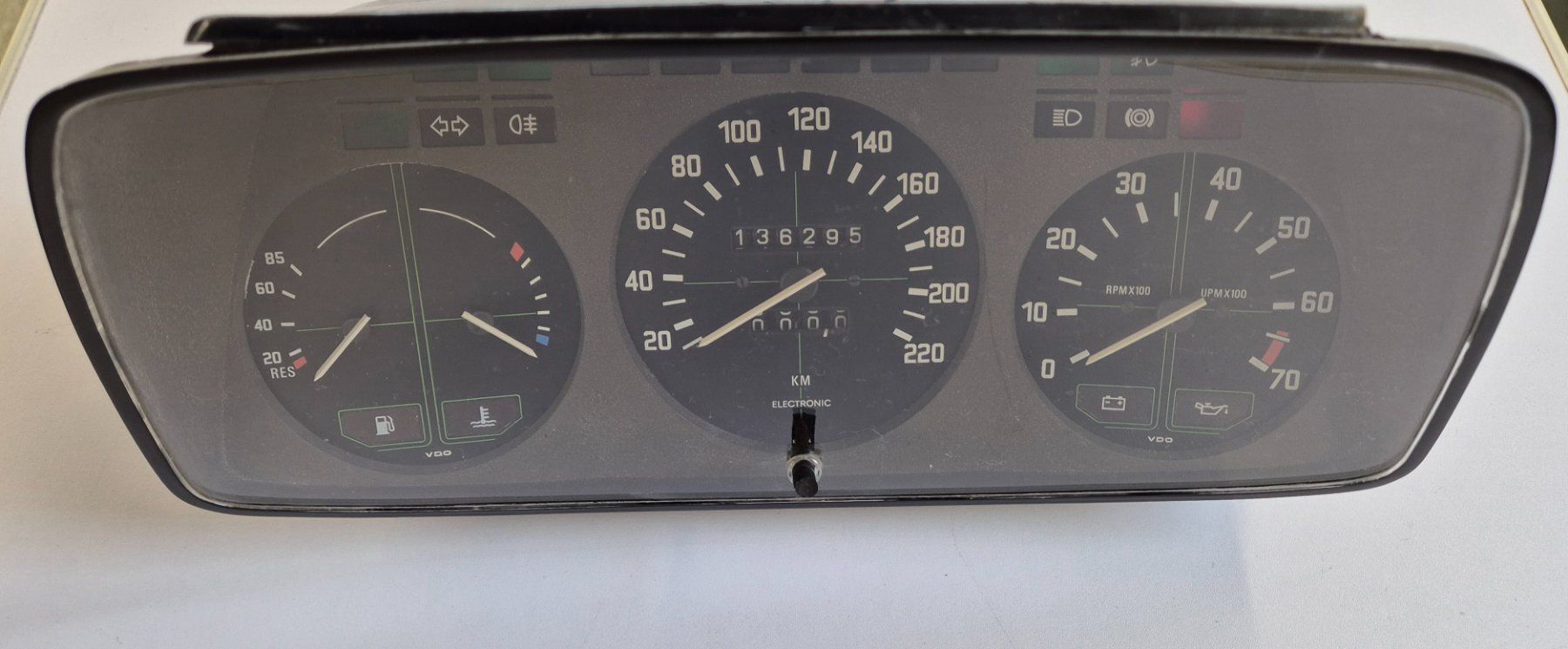 BMW Tutti pezzi di ricambio auto: BMW 7er E23 Tacho Kombiinstrument – Usato da Bremgarten AG venduto da Osella5