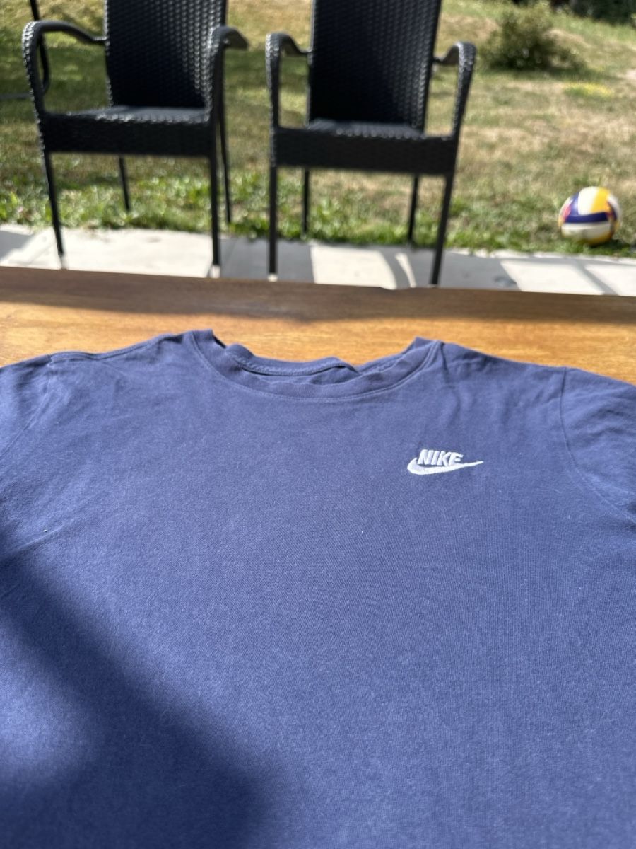 Nike T-shirts: T-shirt Nike bleu Taille S – D'occasion à Cugy VD par arr_jj52 3