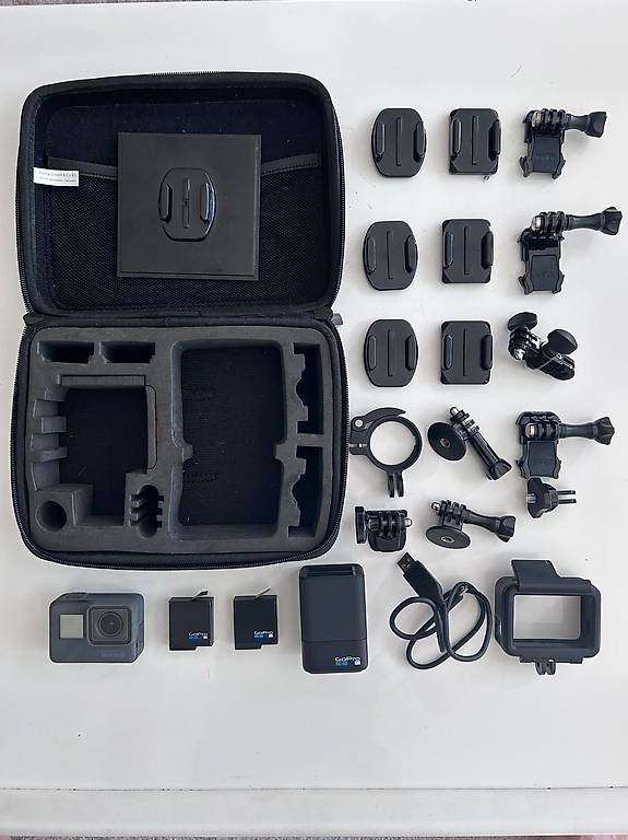 Gopro Action Cam: GoPro Hero 6 Black + accessoires & mallette – Usato da Fully venduto da submedia
