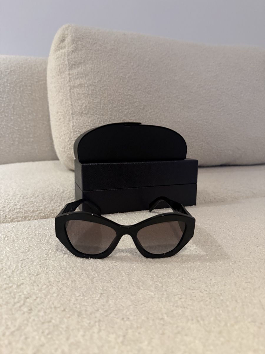 Prada Occhiali & Lenti: Prada Sonnenbrille – Nuovo (secondo la descrizione) da Kaiseraugst venduto da senakaya 1