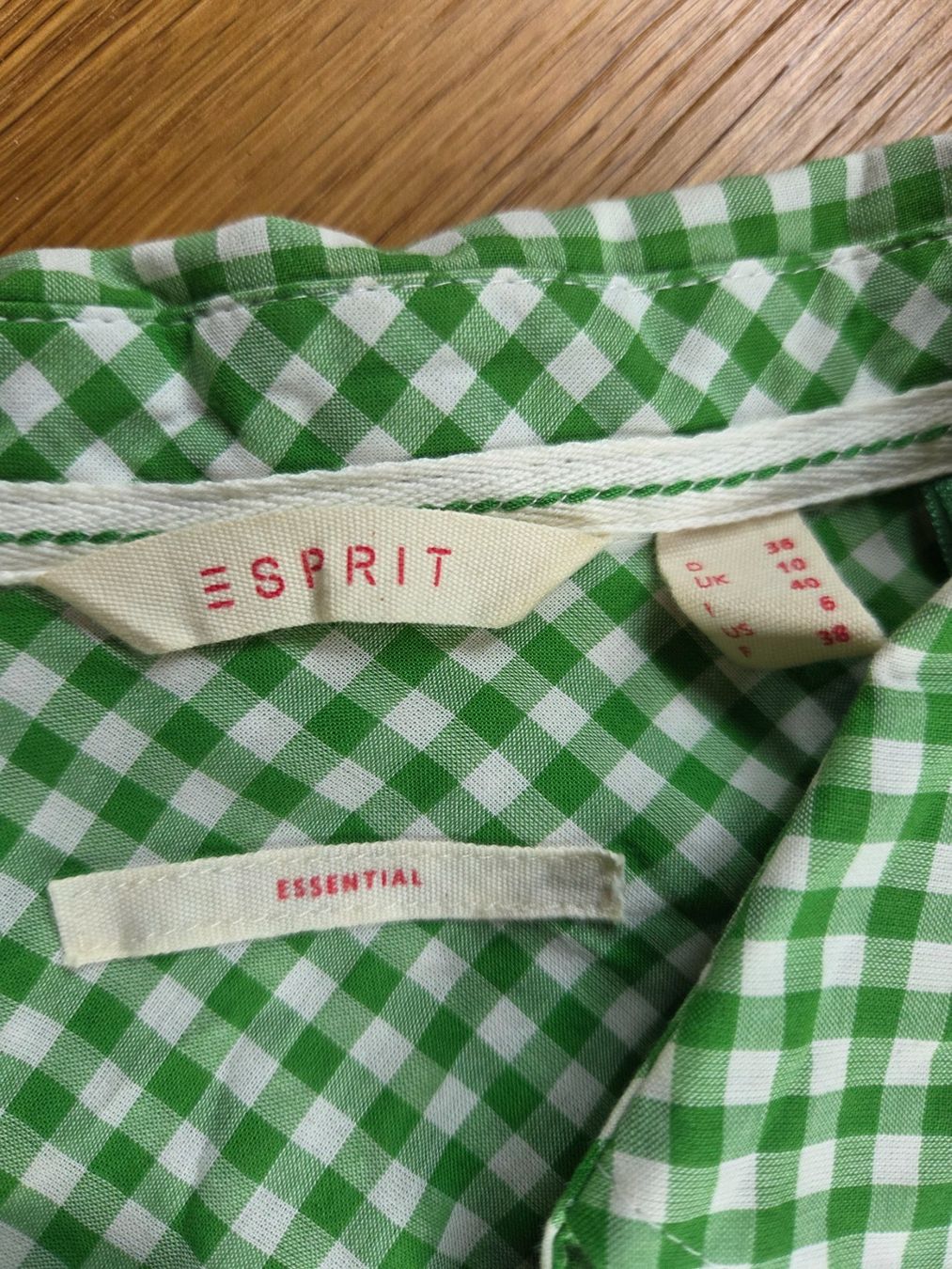 Camicette: Bluse 36 Esprit fürs Oktoberfest – Nuovo (secondo la descrizione) da Stans venduto da Lazucca 1